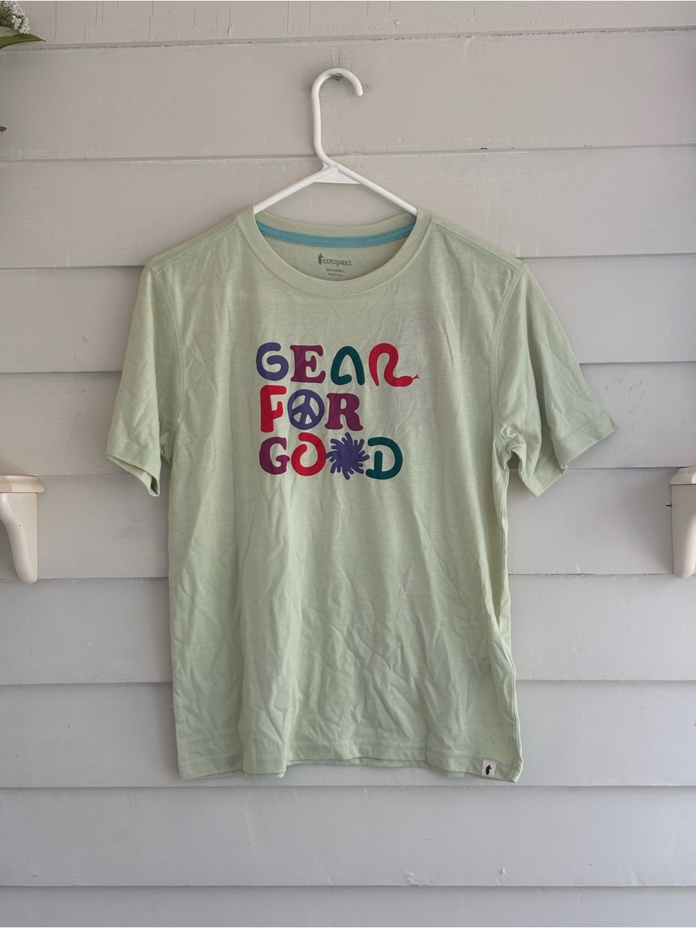 cotopaxi Light Green T-Shirt  "Gear For Good" Graphic Kid’s Unisex Large